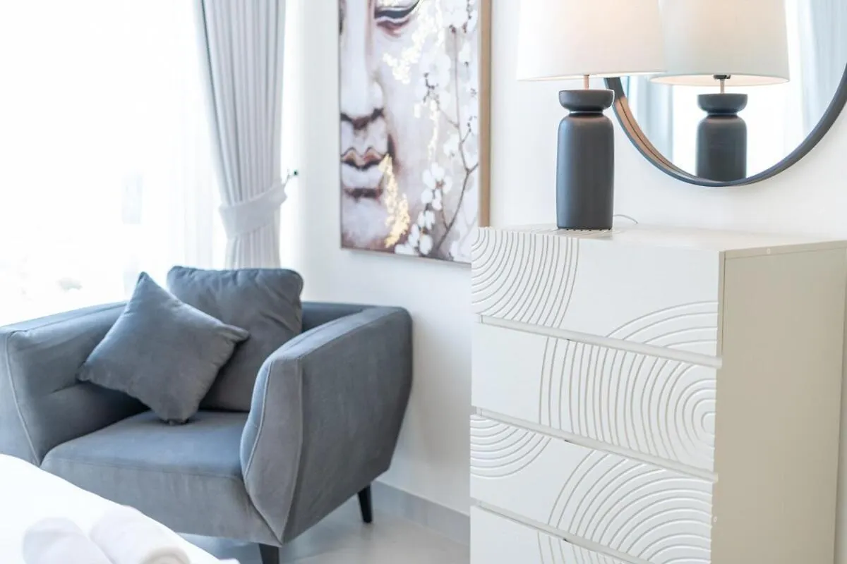 Bright & Spacious 2Br Near Zabeel Park Dubai Apartment
