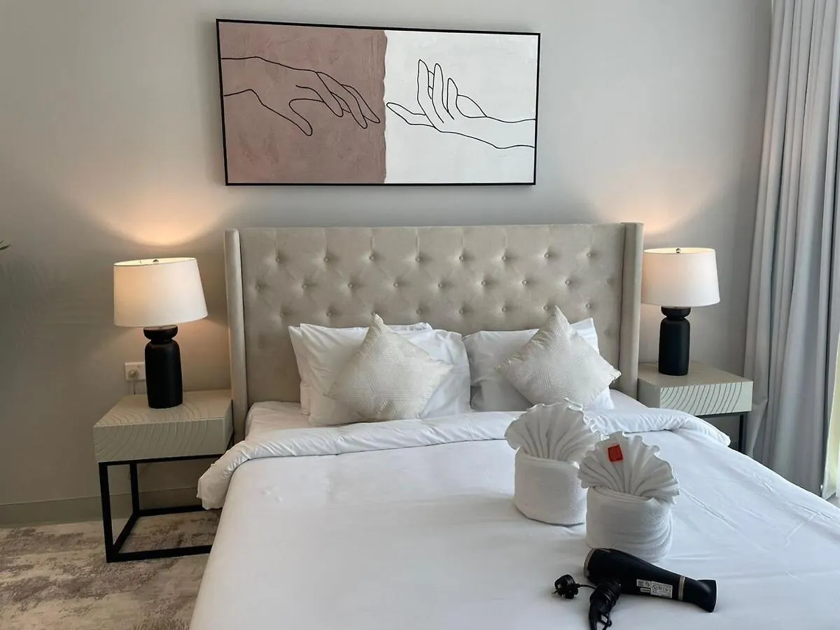 Bright & Spacious 2Br Near Zabeel Park Dubai United Arab Emirates