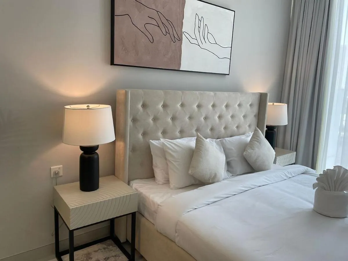 Bright & Spacious 2Br Near Zabeel Park Dubai United Arab Emirates