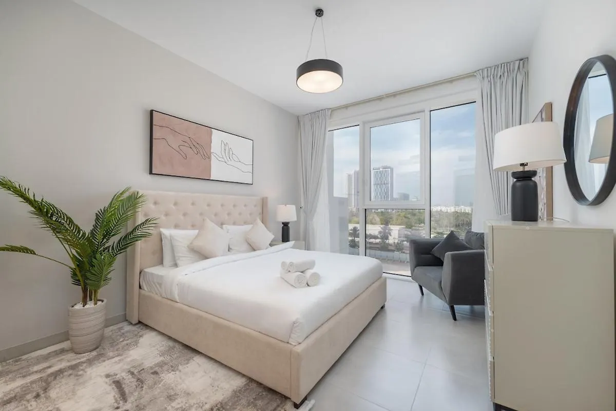 Bright & Spacious 2Br Near Zabeel Park Dubai