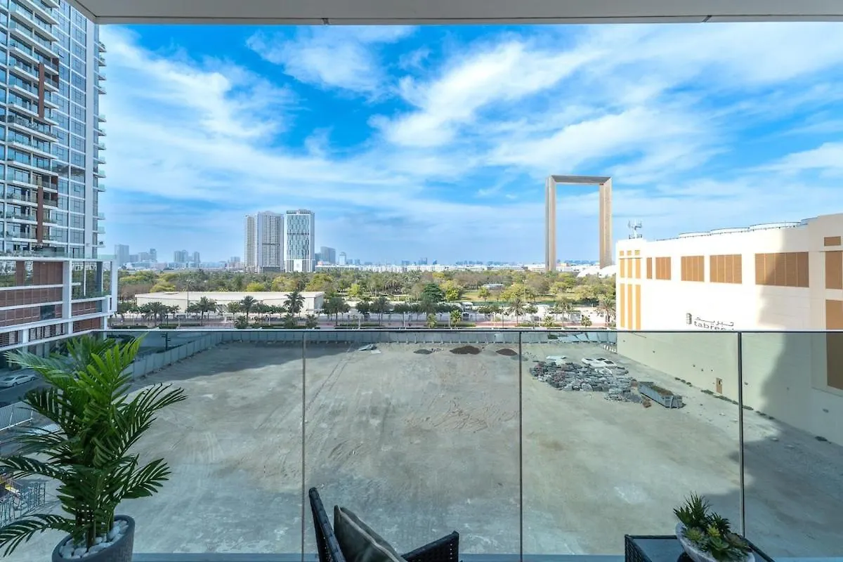Bright & Spacious 2Br Near Zabeel Park Dubai 0*,  United Arab Emirates