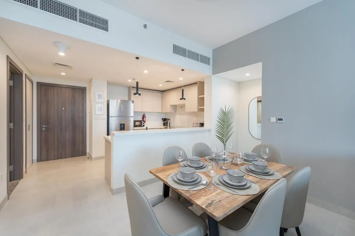 Bright & Spacious 2Br Near Zabeel Park Dubai